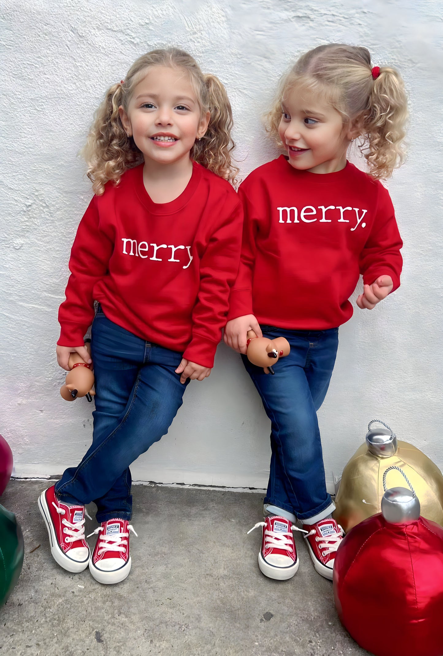 Merry (Crewneck)